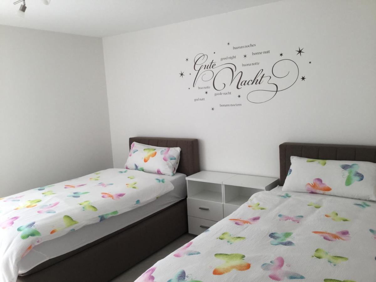 Apartment Am Etzelbach Балинген Екстериор снимка